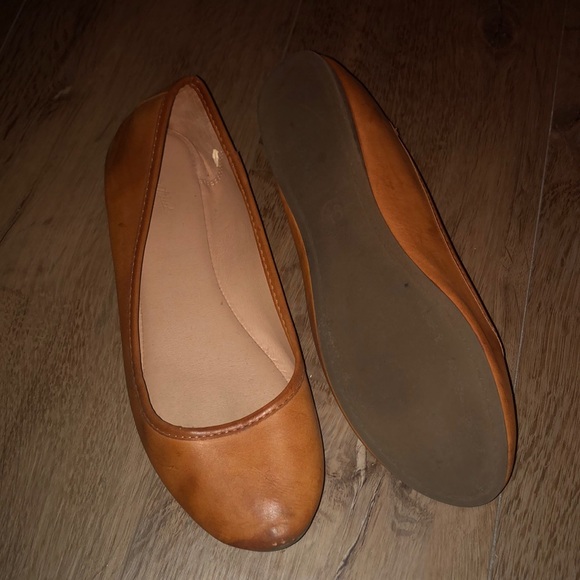 🟠 universal threads faux leather ballet flats - Picture 3 of 4